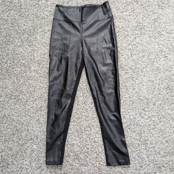 💘 NWT Victoria's Secret Victoria Sport Faux Leather Leggings Medium - Picture 2 of 7